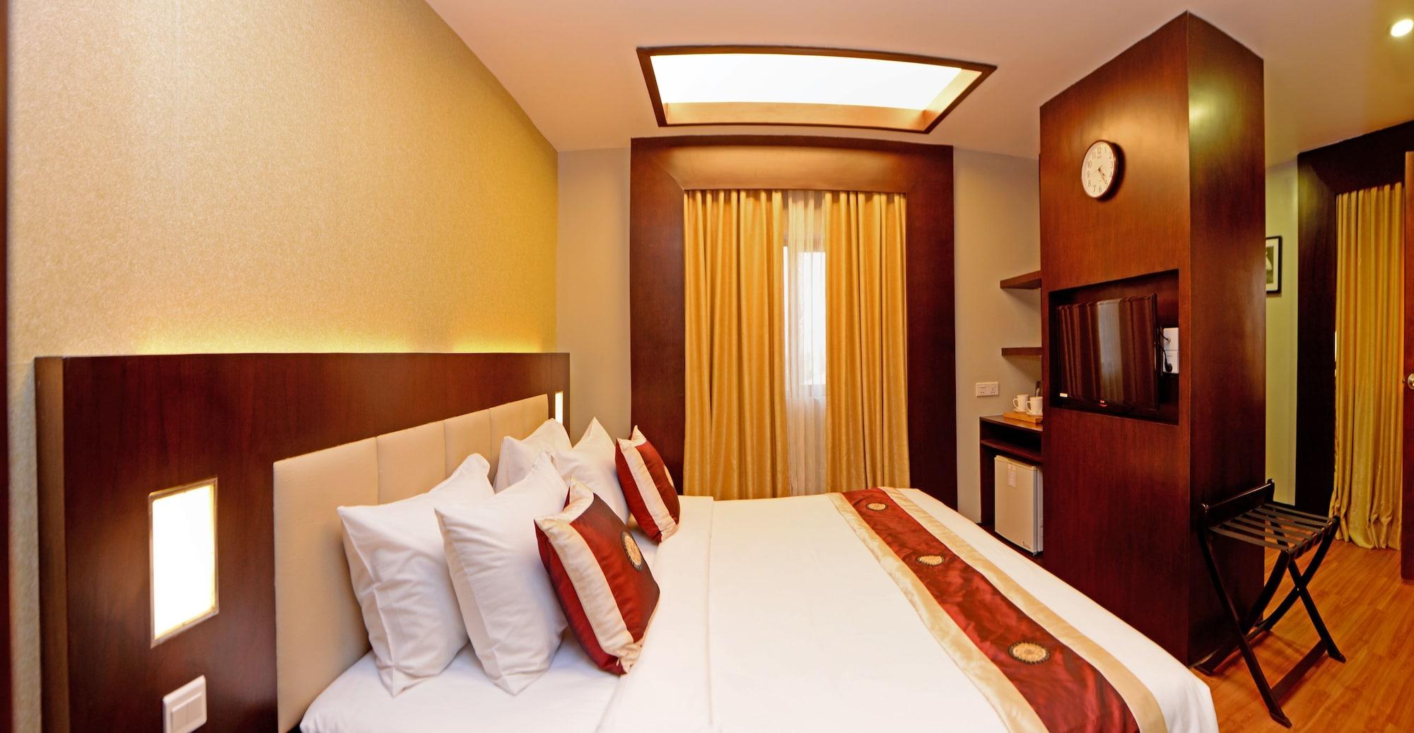 Hotel Shwe Gone Daing, Янгон Экстерьер фото
