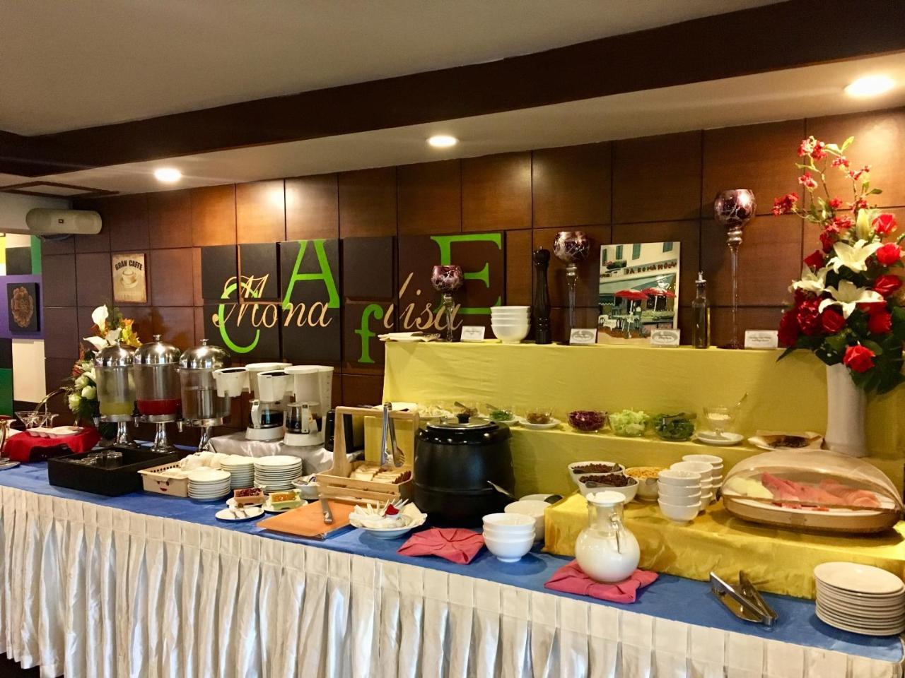 Hotel Shwe Gone Daing, Янгон Экстерьер фото