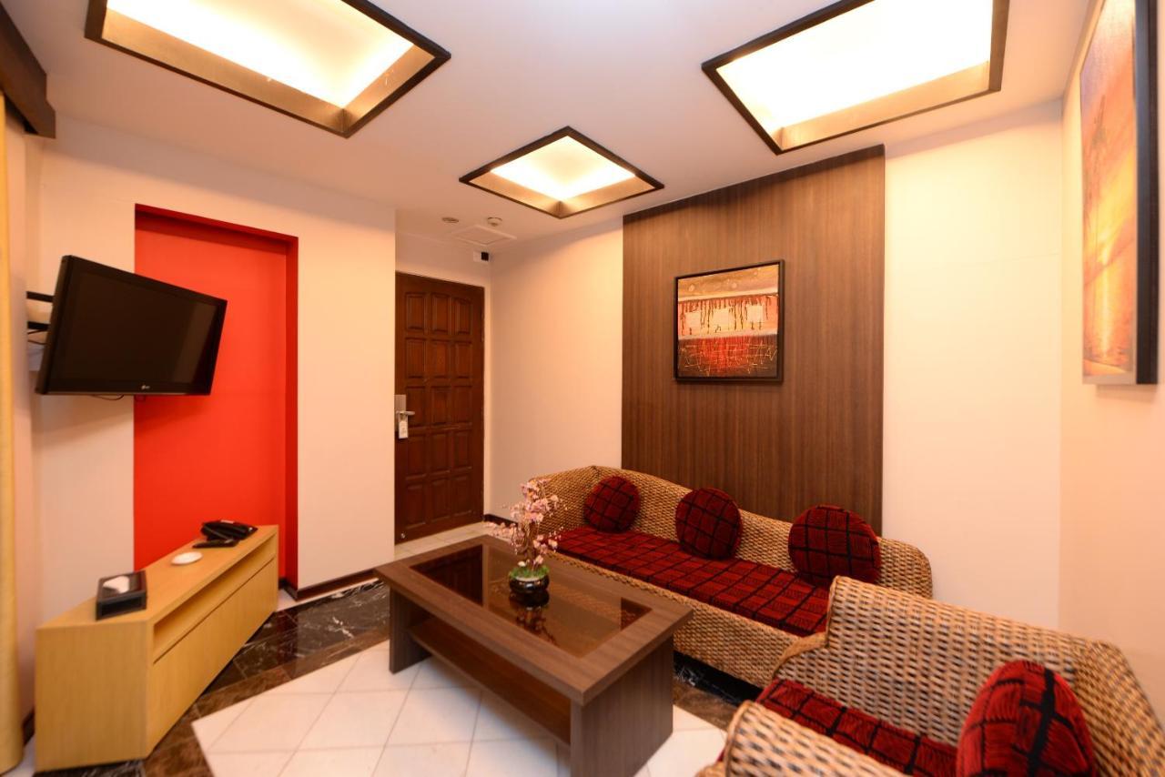 Hotel Shwe Gone Daing, Янгон Экстерьер фото