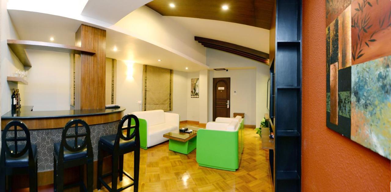 Hotel Shwe Gone Daing, Янгон Экстерьер фото