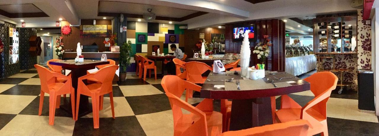 Hotel Shwe Gone Daing, Янгон Экстерьер фото